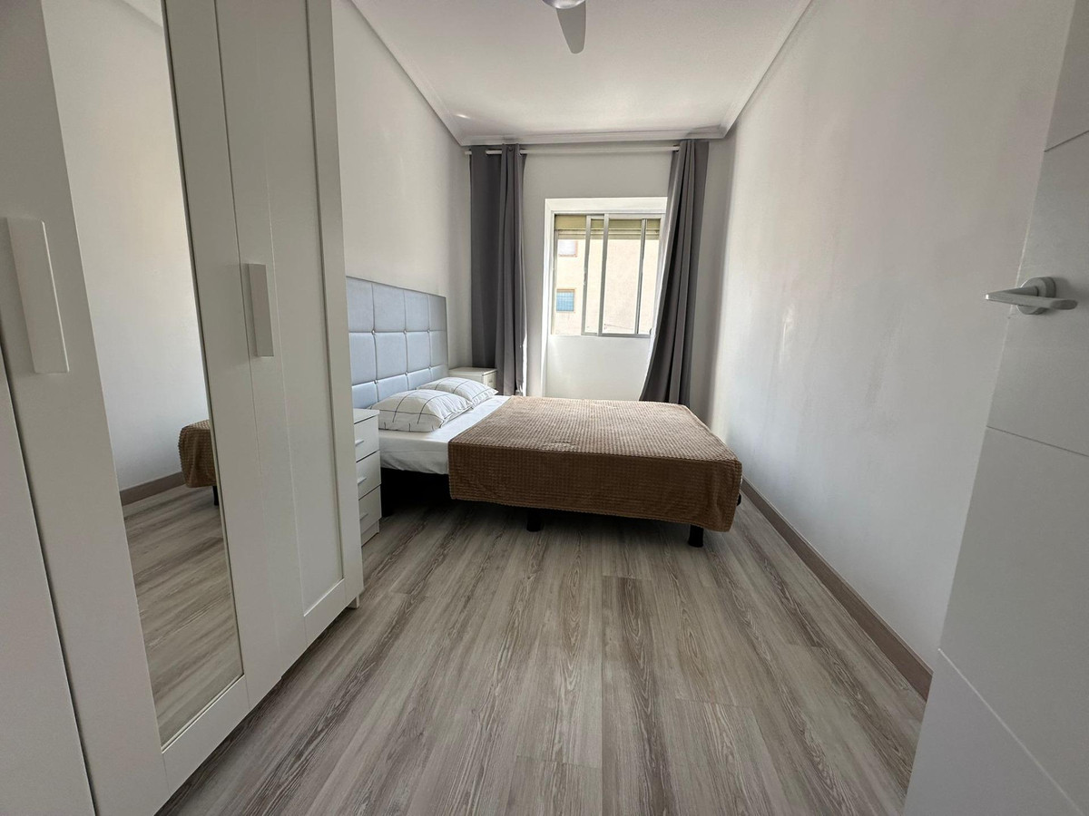Se vende Apartamento Planta Media de 3 dormitorios en Costa Blanca, Alicante, España