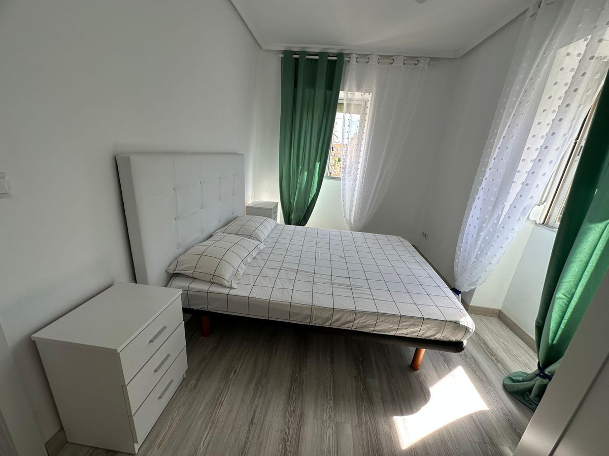 Se vende Apartamento Planta Media de 3 dormitorios en Costa Blanca, Alicante, España