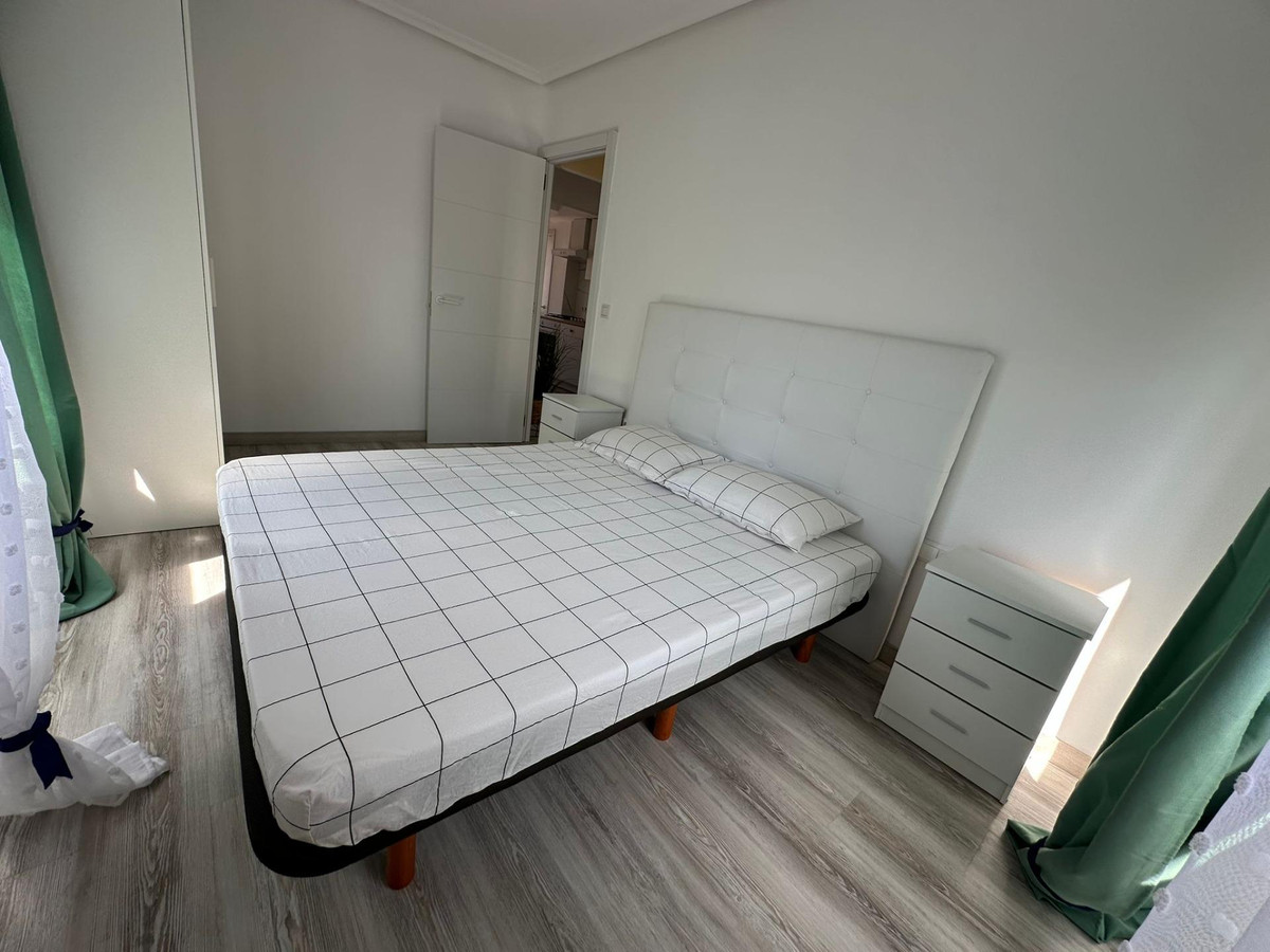 Se vende Apartamento Planta Media de 3 dormitorios en Costa Blanca, Alicante, España