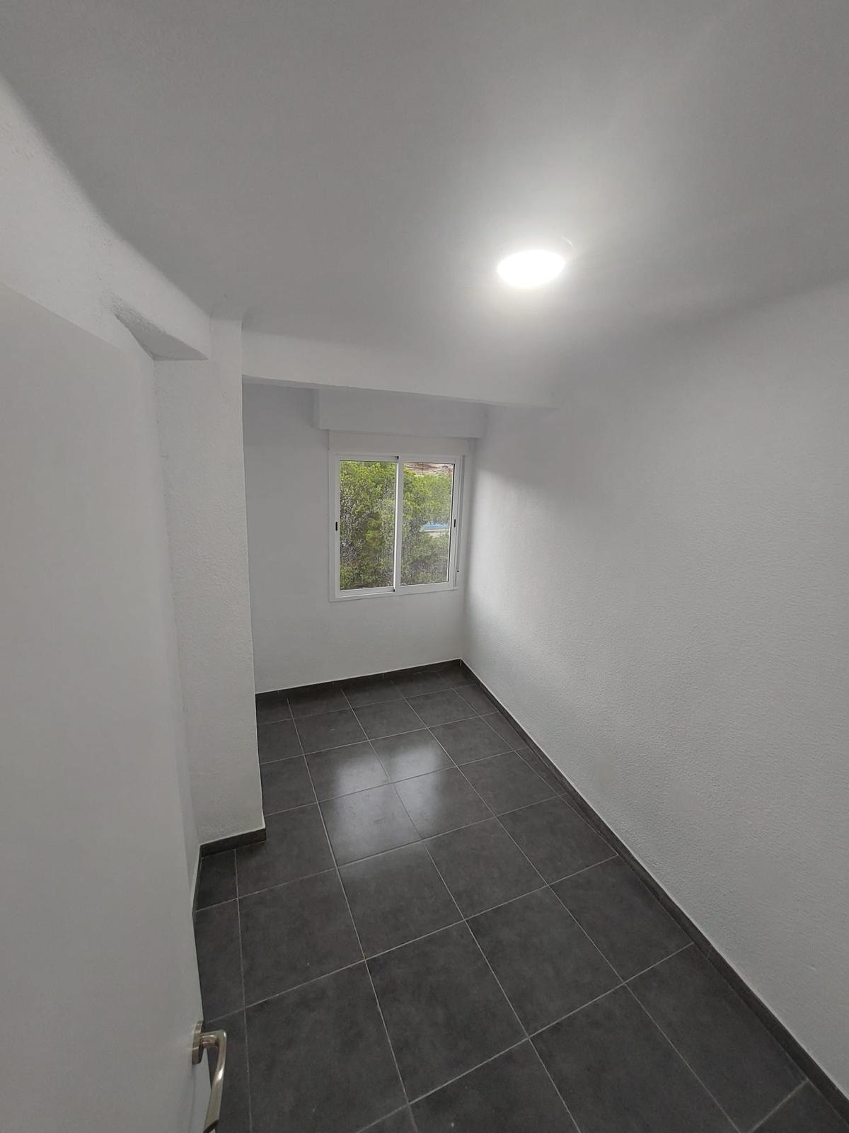 Se vende Apartamento Planta Media de 3 dormitorios en Costa Blanca, Alicante, España