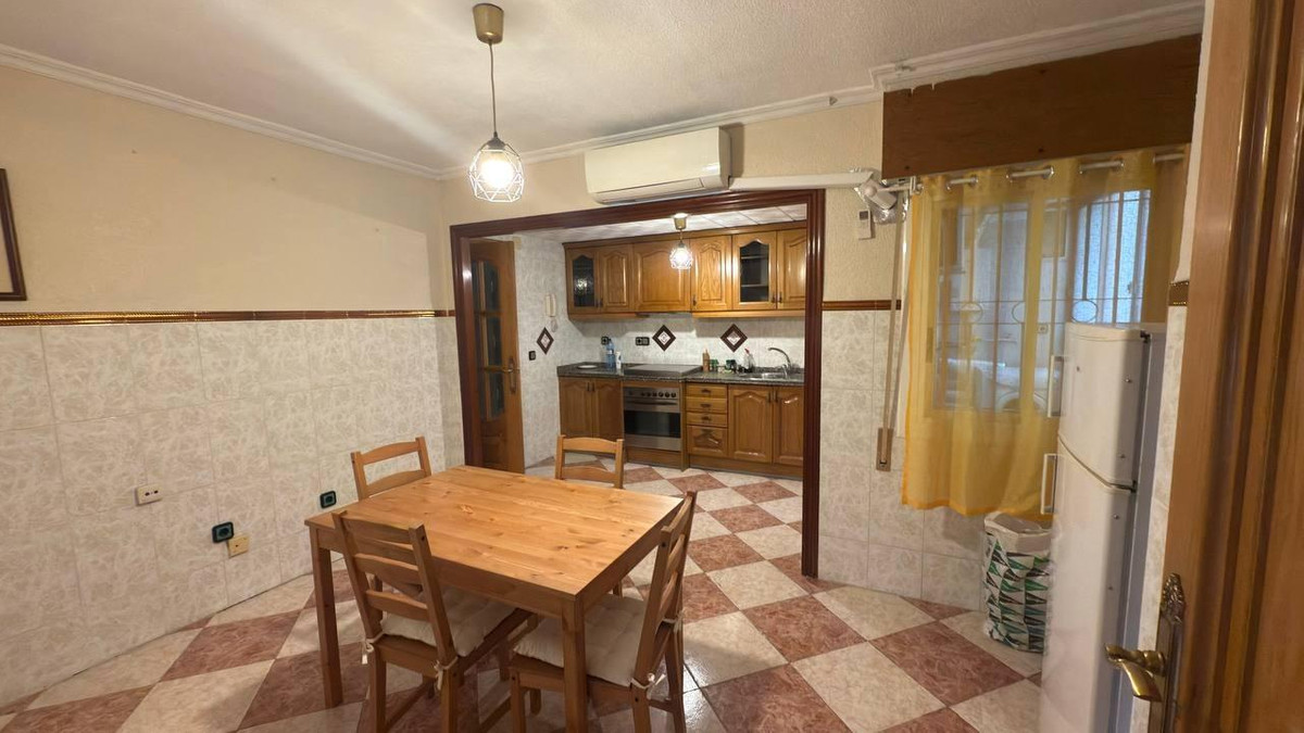 Se vende Apartamento Planta Media de 2 dormitorios en Costa Blanca, Alicante, España