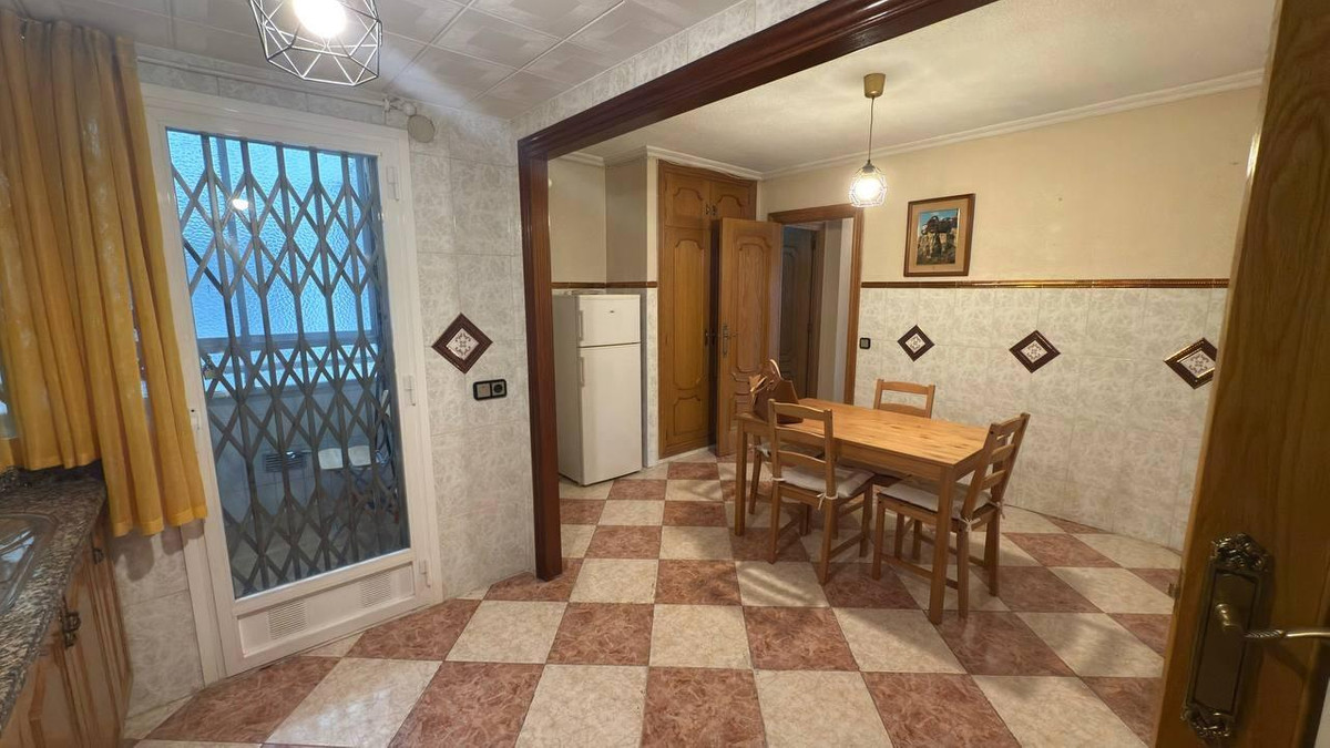 Se vende Apartamento Planta Media de 2 dormitorios en Costa Blanca, Alicante, España
