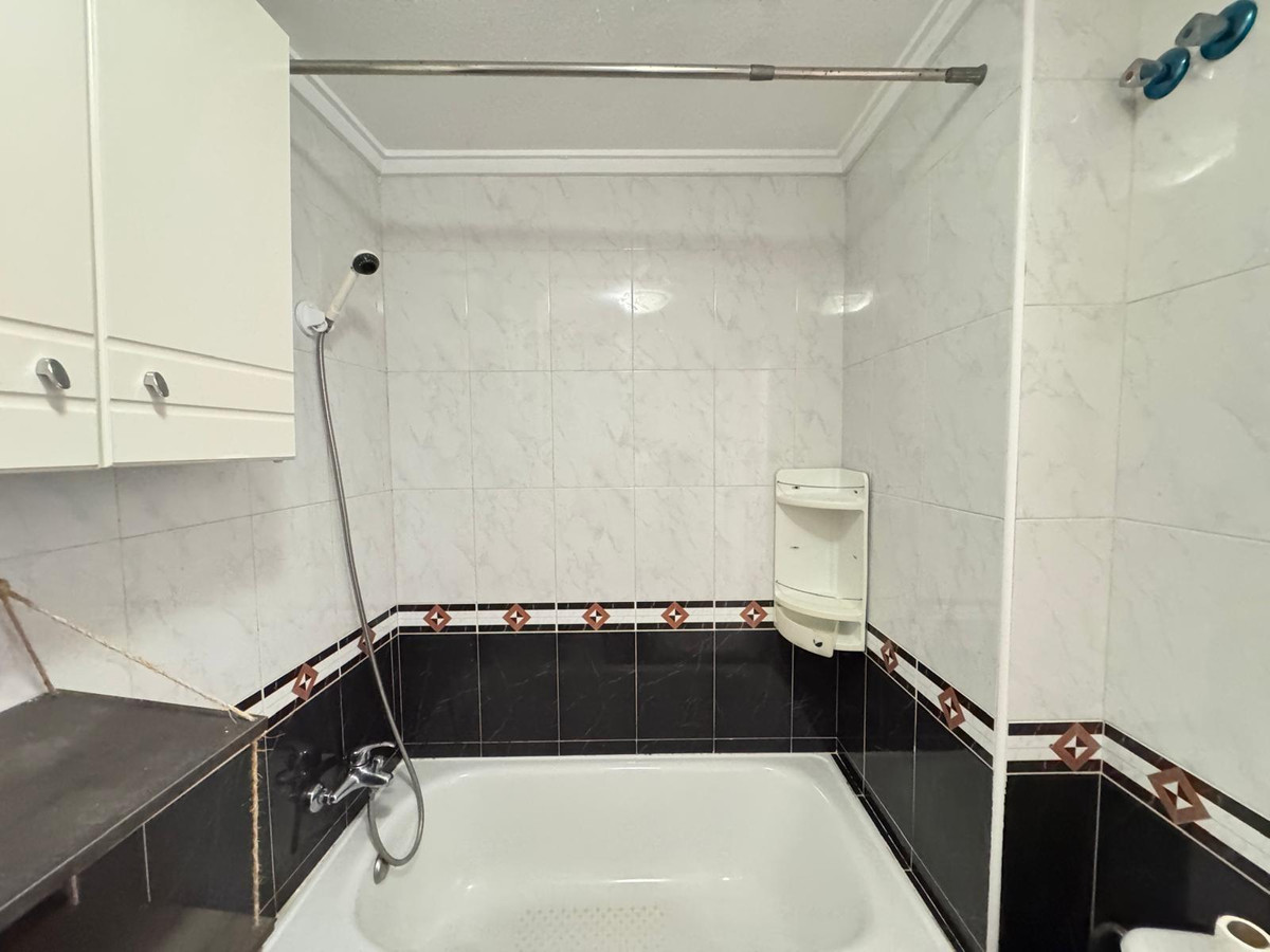 Se vende Apartamento Planta Media de 2 dormitorios en Costa Blanca, Alicante, España