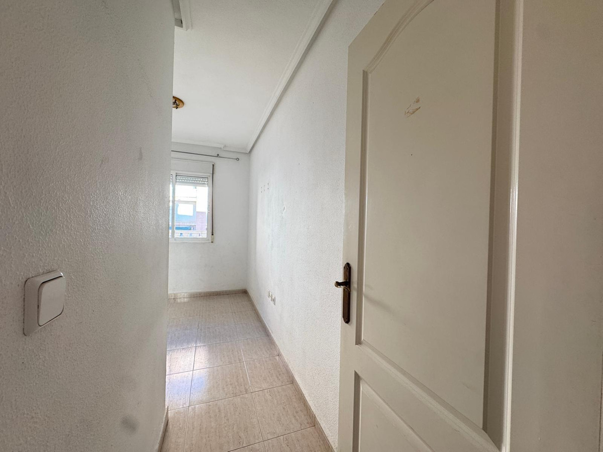 Se vende Apartamento Planta Media de 2 dormitorios en Costa Blanca, Alicante, España