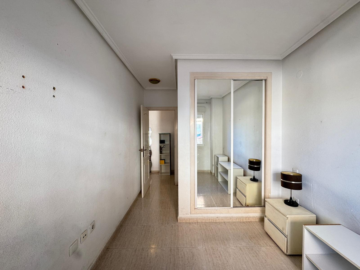 Se vende Apartamento Planta Media de 2 dormitorios en Costa Blanca, Alicante, España