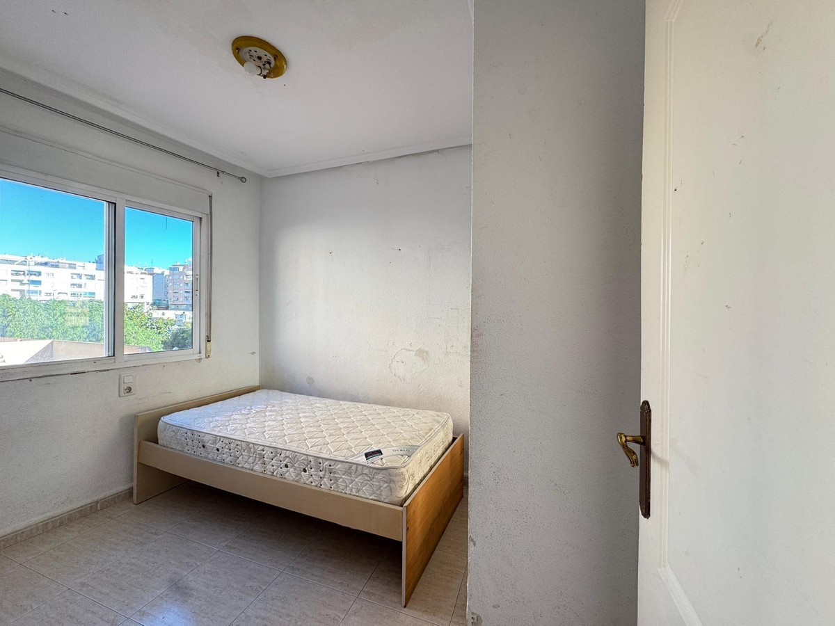 Se vende Apartamento Planta Media de 2 dormitorios en Costa Blanca, Alicante, España