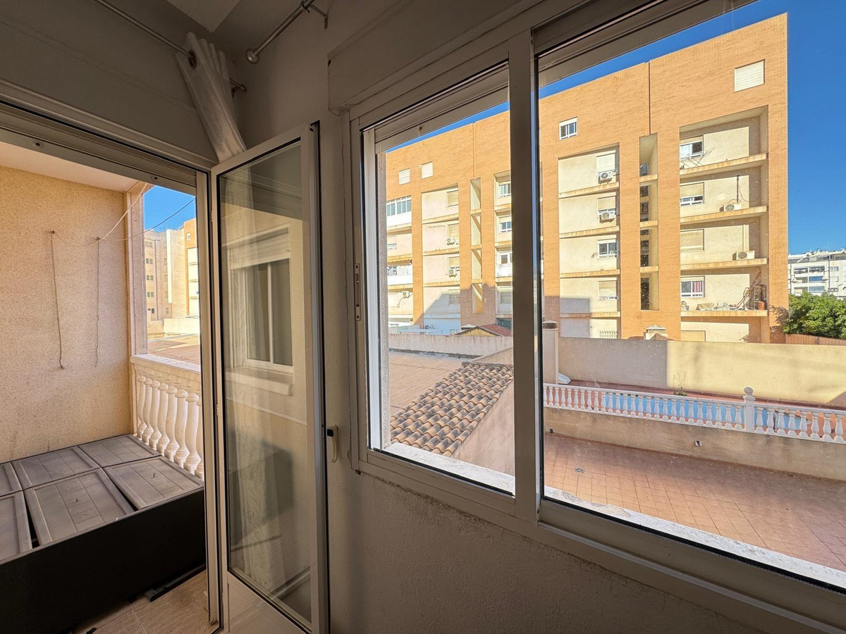 Se vende Apartamento Planta Media de 2 dormitorios en Costa Blanca, Alicante, España