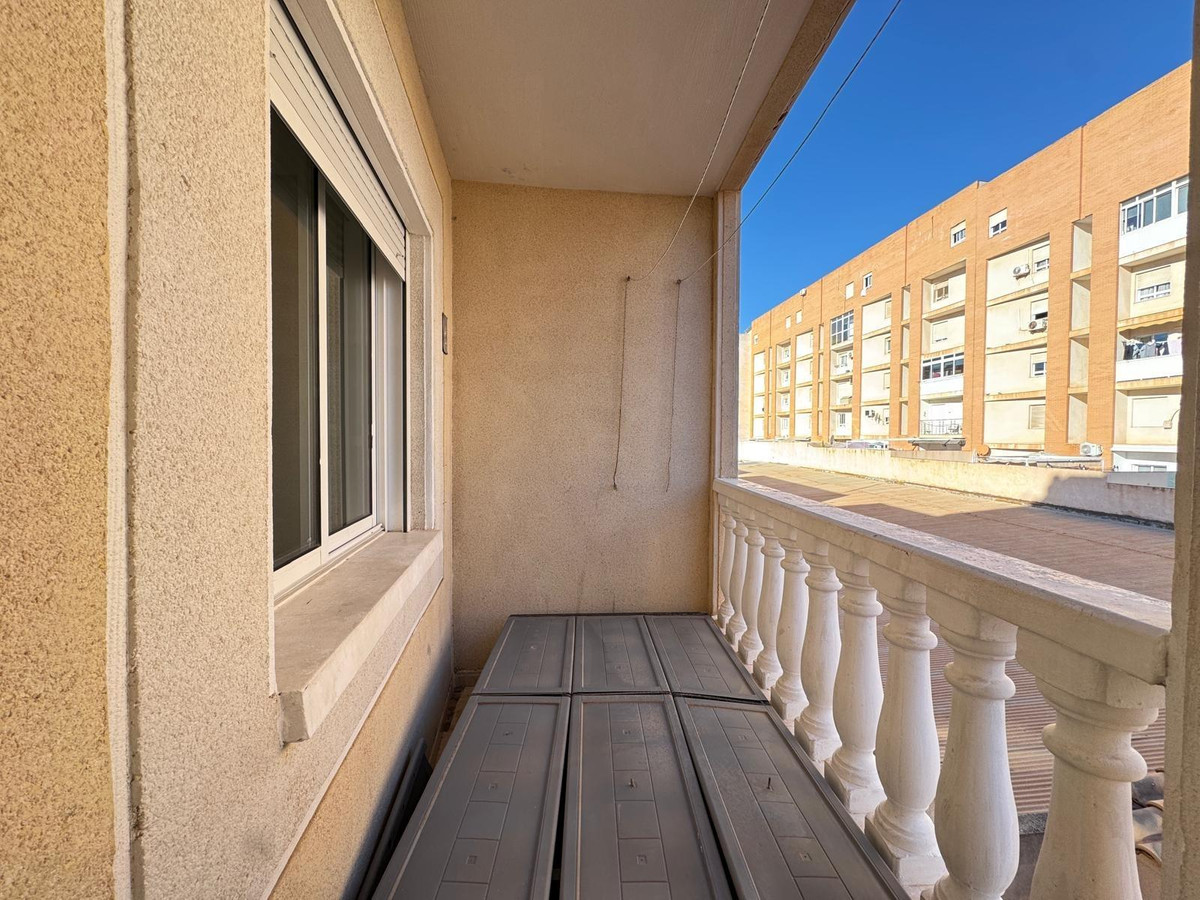 Se vende Apartamento Planta Media de 2 dormitorios en Costa Blanca, Alicante, España