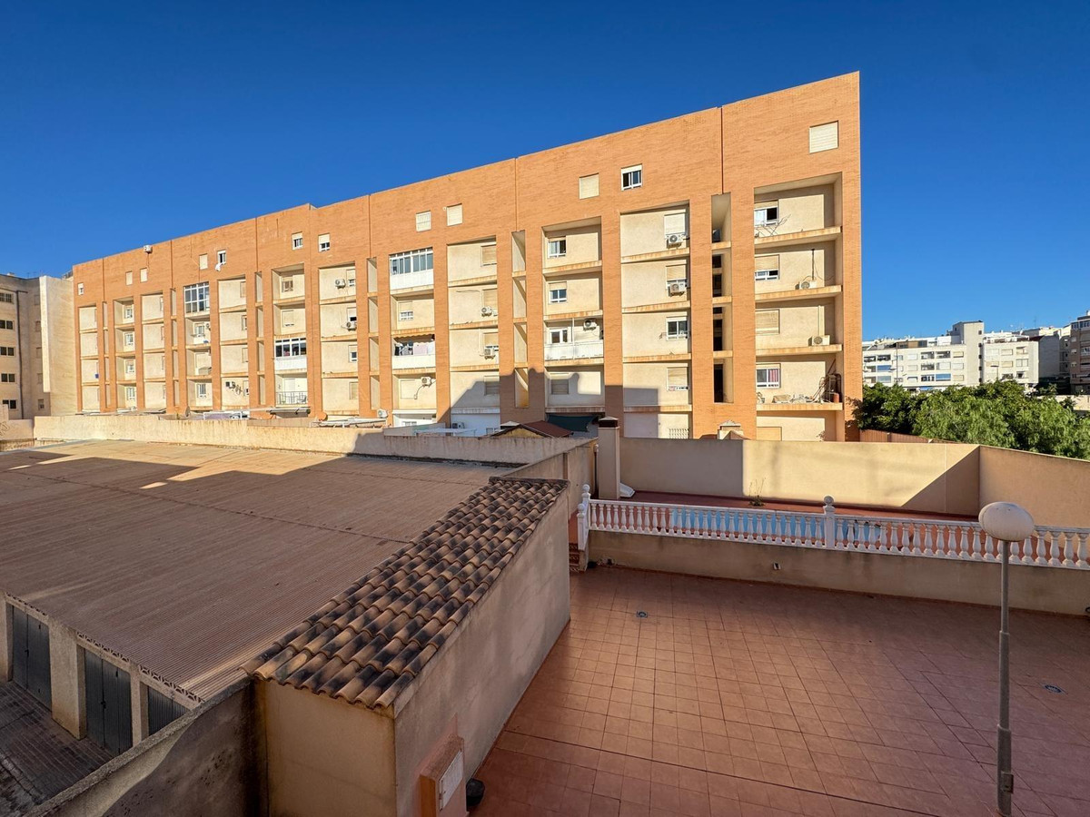 Se vende Apartamento Planta Media de 2 dormitorios en Costa Blanca, Alicante, España