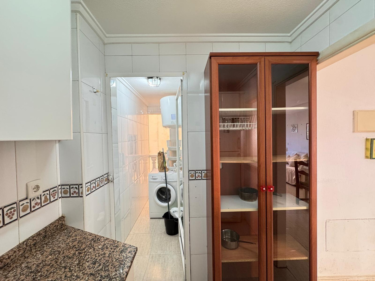 Se vende Apartamento Planta Media de 2 dormitorios en Costa Blanca, Alicante, España