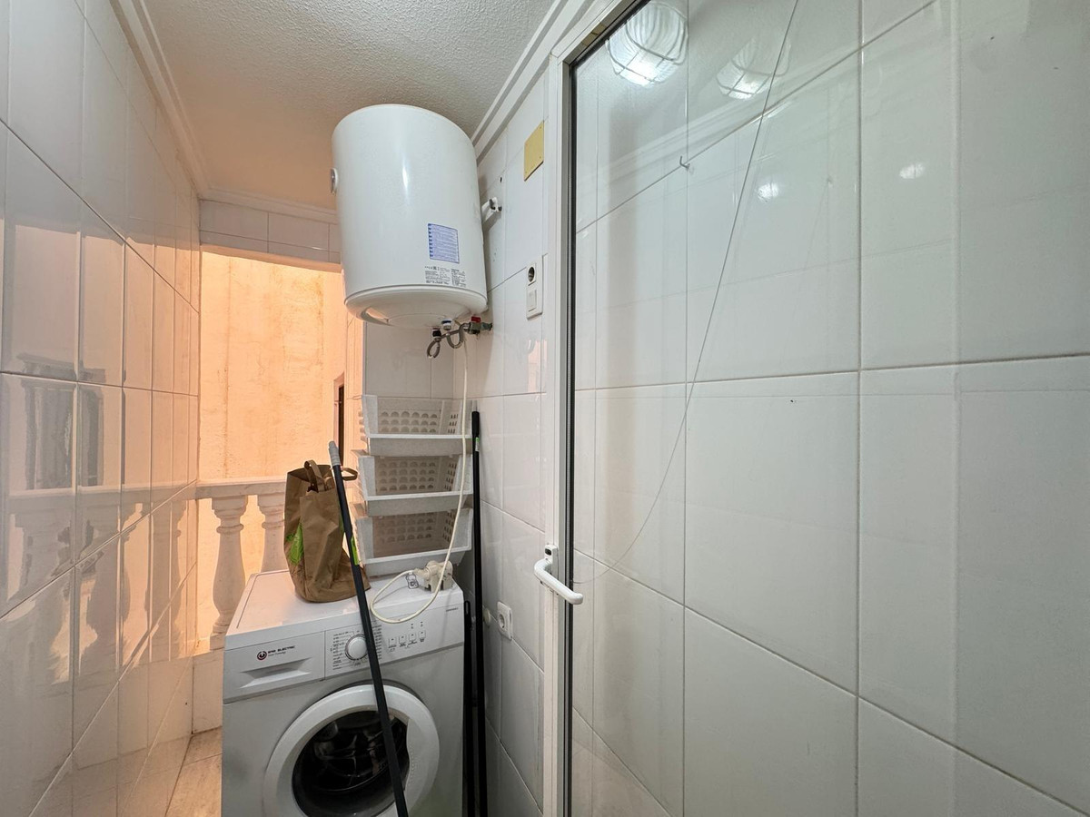 Se vende Apartamento Planta Media de 2 dormitorios en Costa Blanca, Alicante, España
