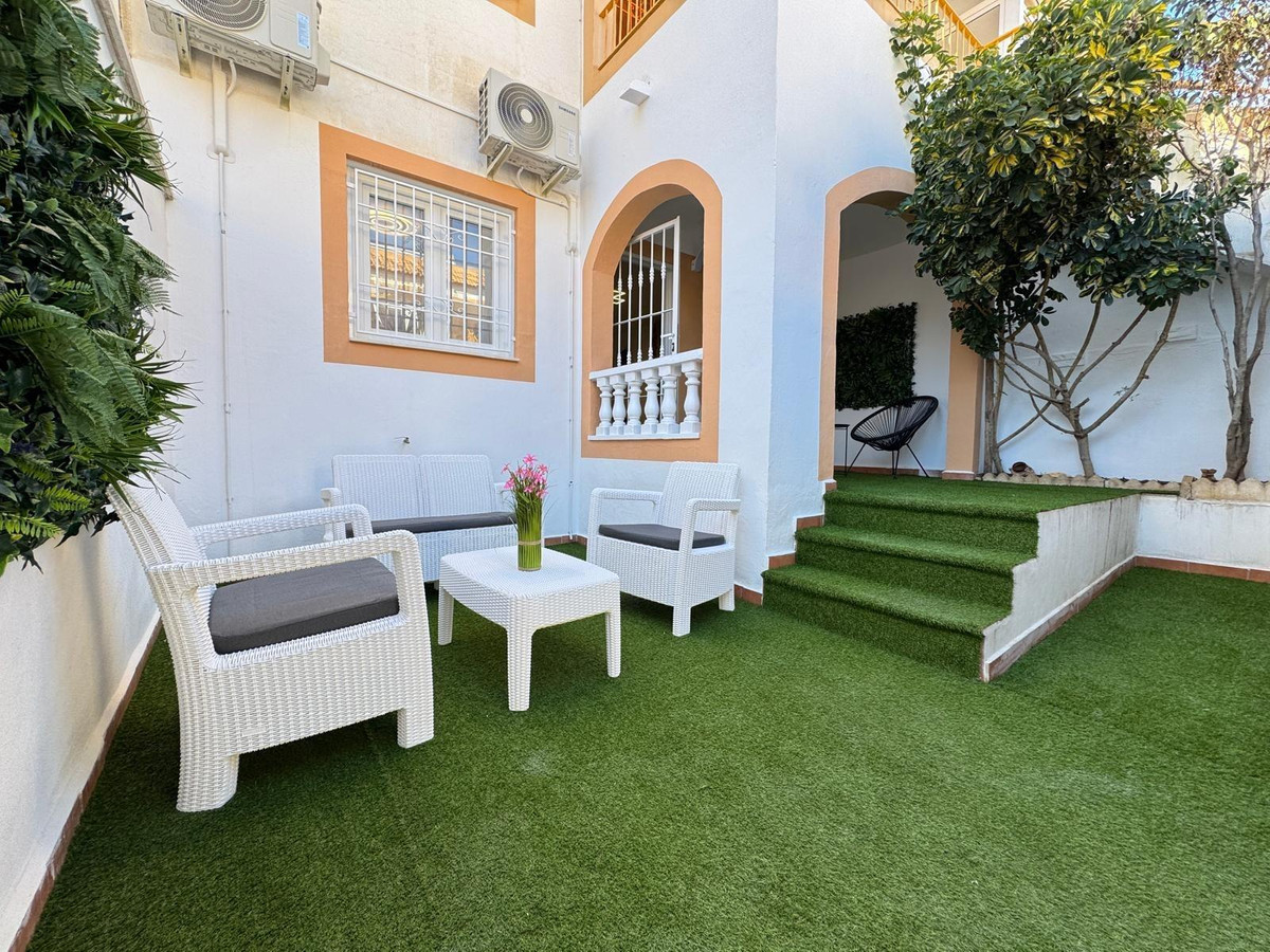 Se vende Bungalow de 2 dormitorios en Costa Blanca, Alicante, España