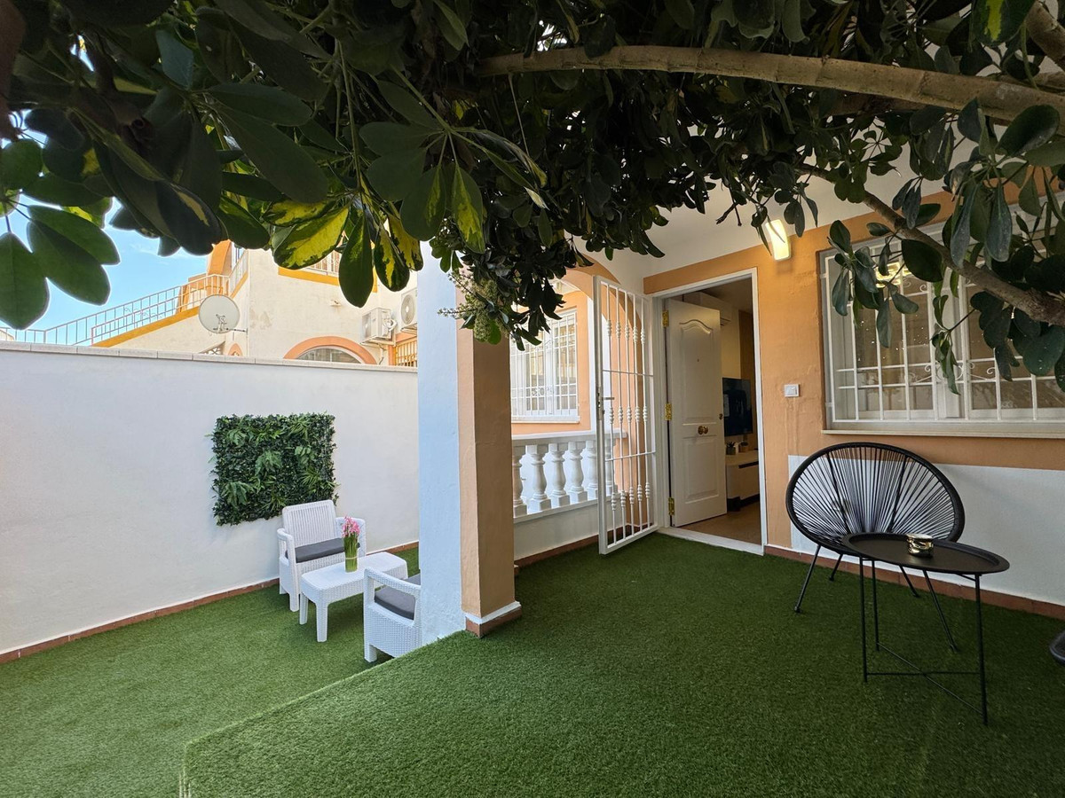 Se vende Bungalow de 2 dormitorios en Costa Blanca, Alicante, España