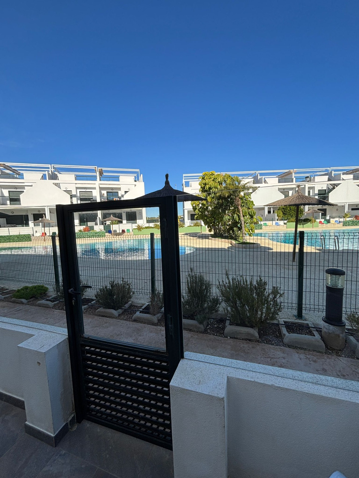 Se vende Bungalow de 2 dormitorios en Costa Blanca, Alicante, España
