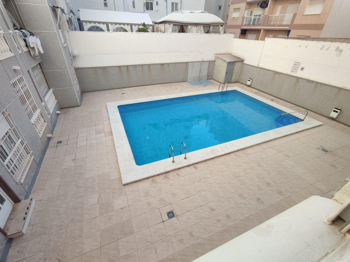 Se vende Apartamento Planta Media de 1 dormitorios en Costa Blanca, Alicante, España