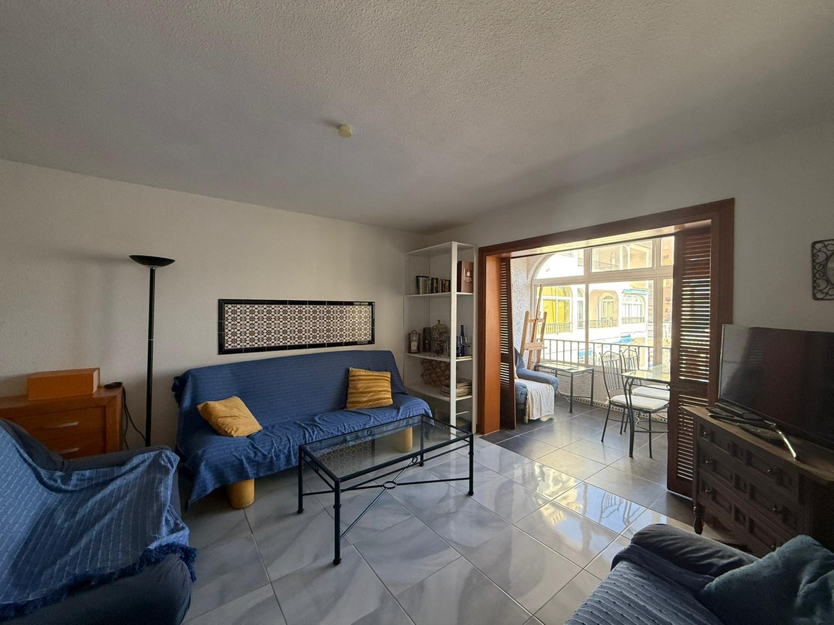 Se vende Apartamento Planta Media de 2 dormitorios en Costa Blanca, Alicante, España
