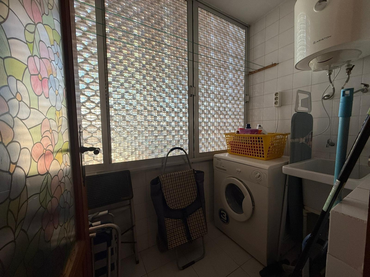 Se vende Apartamento Planta Media de 2 dormitorios en Costa Blanca, Alicante, España