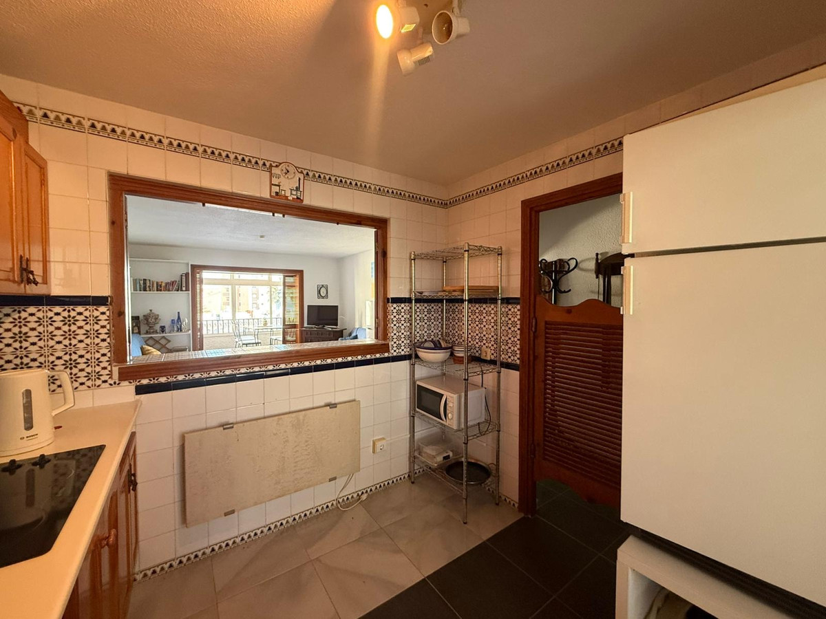Se vende Apartamento Planta Media de 2 dormitorios en Costa Blanca, Alicante, España