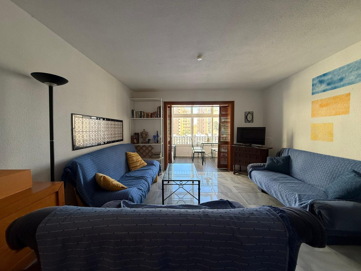 Se vende Apartamento Planta Media de 2 dormitorios en Costa Blanca, Alicante, España