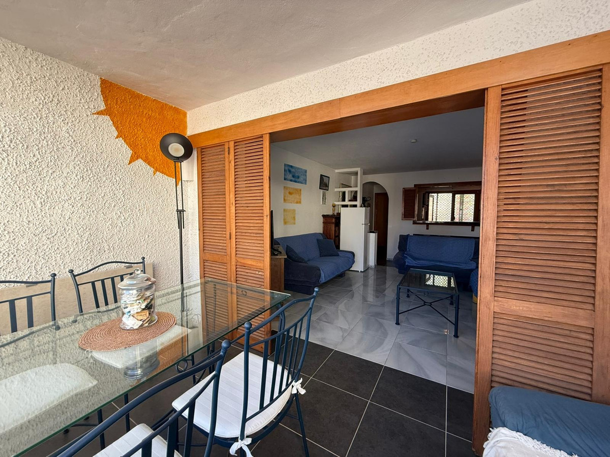 Se vende Apartamento Planta Media de 2 dormitorios en Costa Blanca, Alicante, España