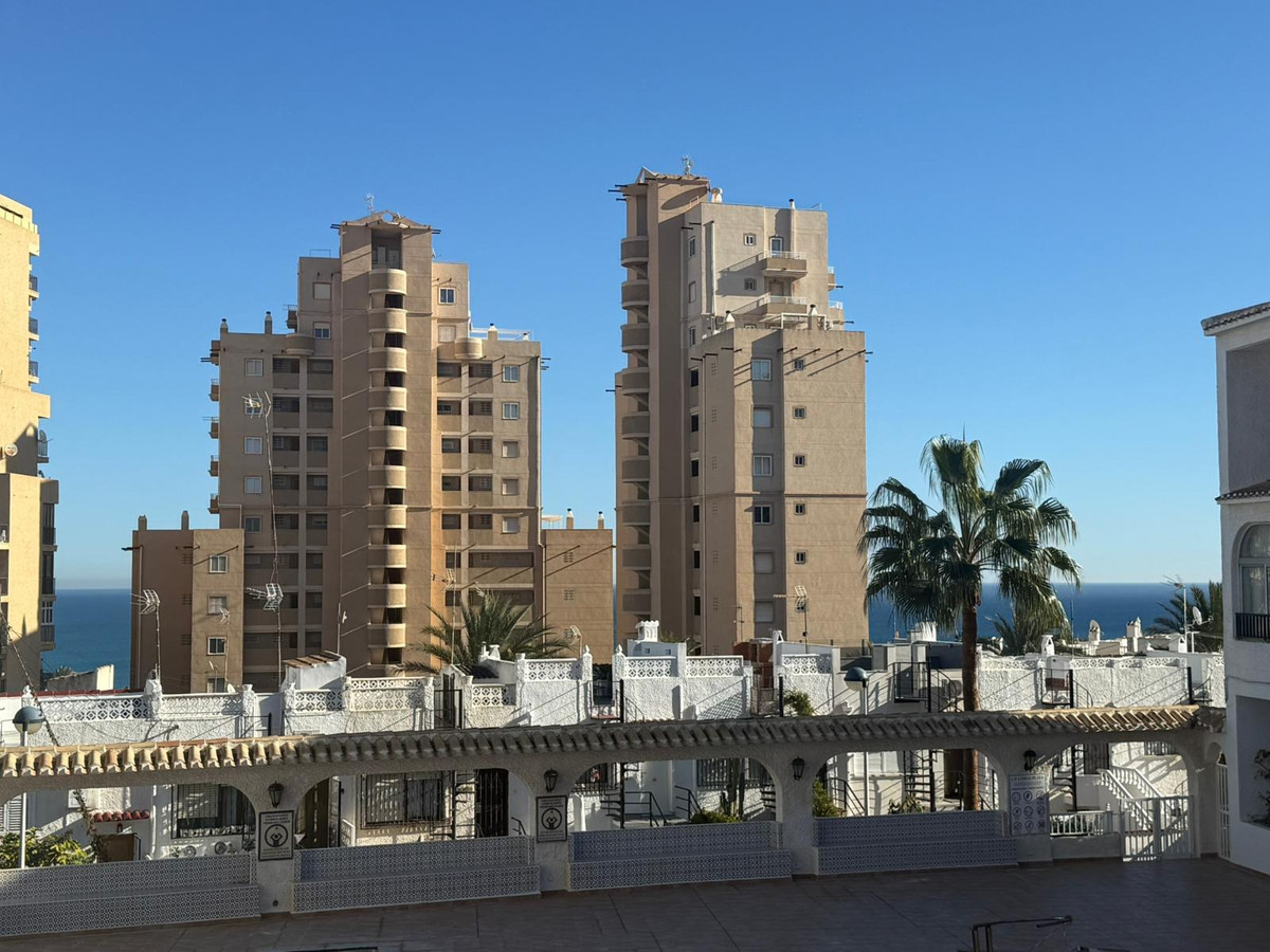 Se vende Apartamento Planta Media de 2 dormitorios en Costa Blanca, Alicante, España
