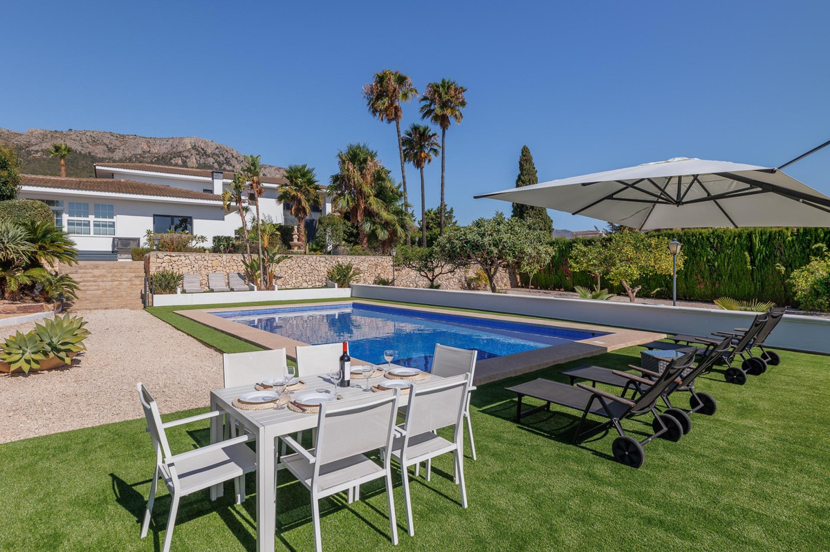 Se vende Bungalow de 6 dormitorios en Costa Blanca, Alicante, España