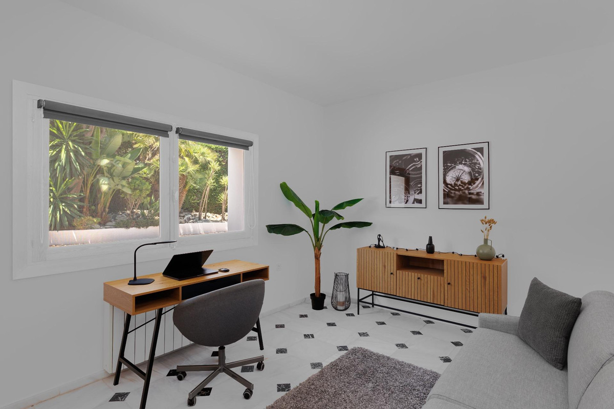 Se vende Bungalow de 6 dormitorios en Costa Blanca, Alicante, España