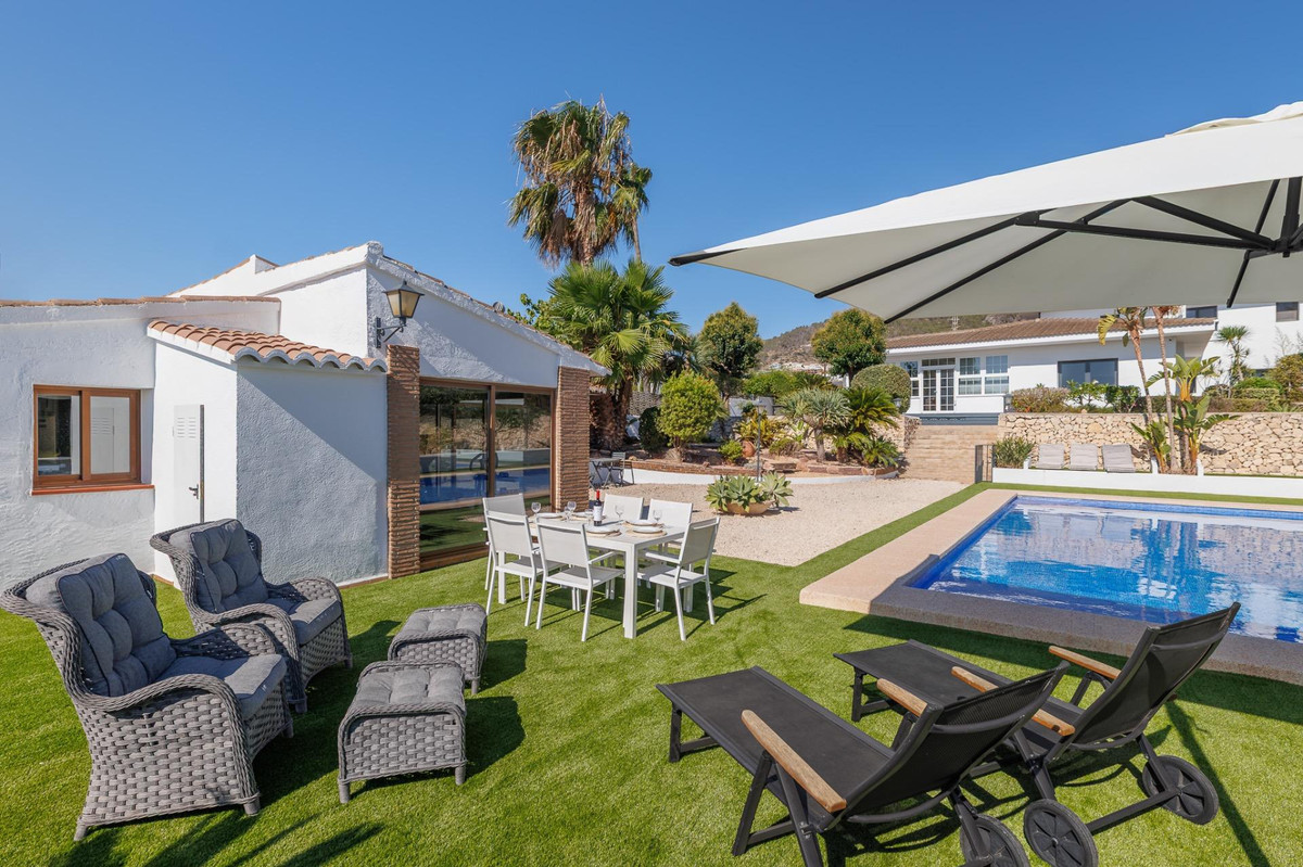 Se vende Bungalow de 6 dormitorios en Costa Blanca, Alicante, España