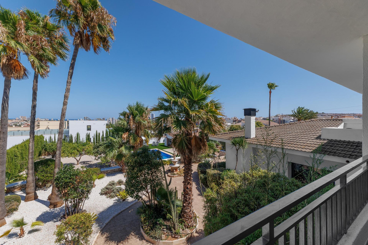Se vende Bungalow de 6 dormitorios en Costa Blanca, Alicante, España