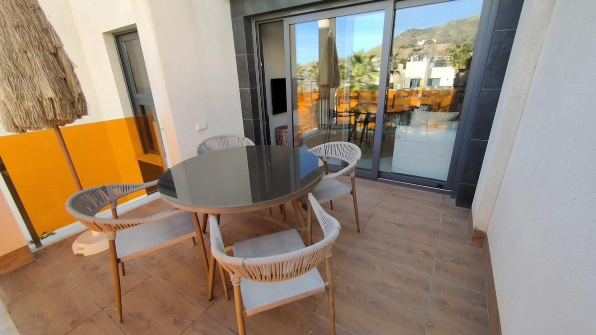 Se vende Bungalow de 2 dormitorios en Costa Blanca, Alicante, España