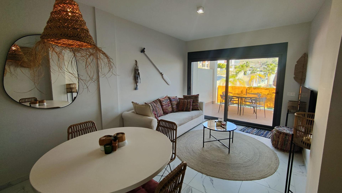 Se vende Bungalow de 2 dormitorios en Costa Blanca, Alicante, España