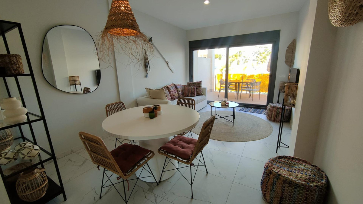 Se vende Bungalow de 2 dormitorios en Costa Blanca, Alicante, España