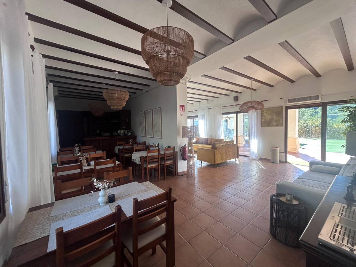 Se vende Hotel de 12 dormitorios en Costa Blanca, Alicante, España