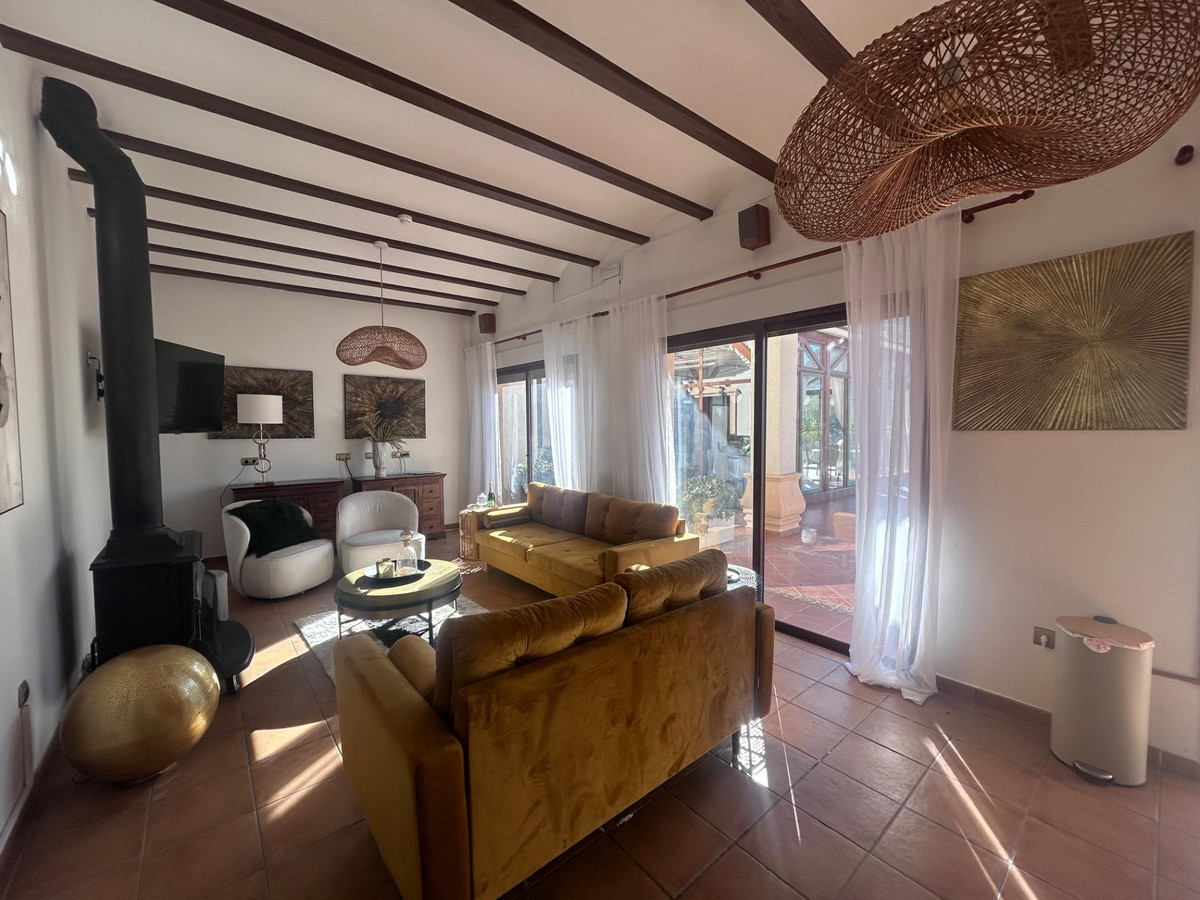 Se vende Hotel de 12 dormitorios en Costa Blanca, Alicante, España