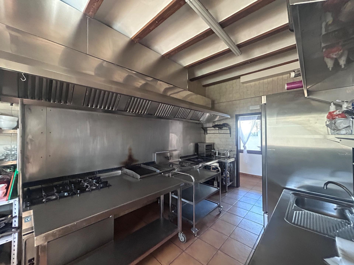 Se vende Hotel de 12 dormitorios en Costa Blanca, Alicante, España
