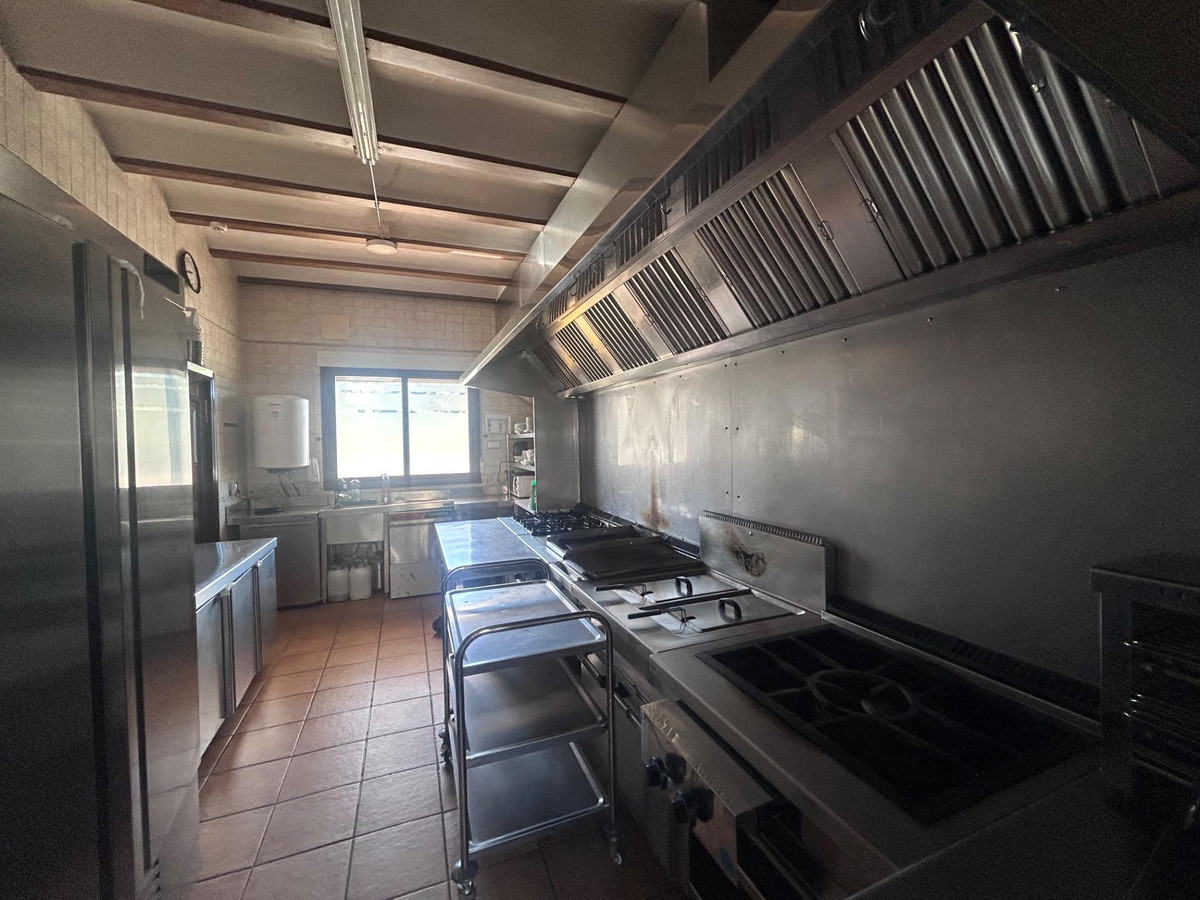 Se vende Hotel de 12 dormitorios en Costa Blanca, Alicante, España