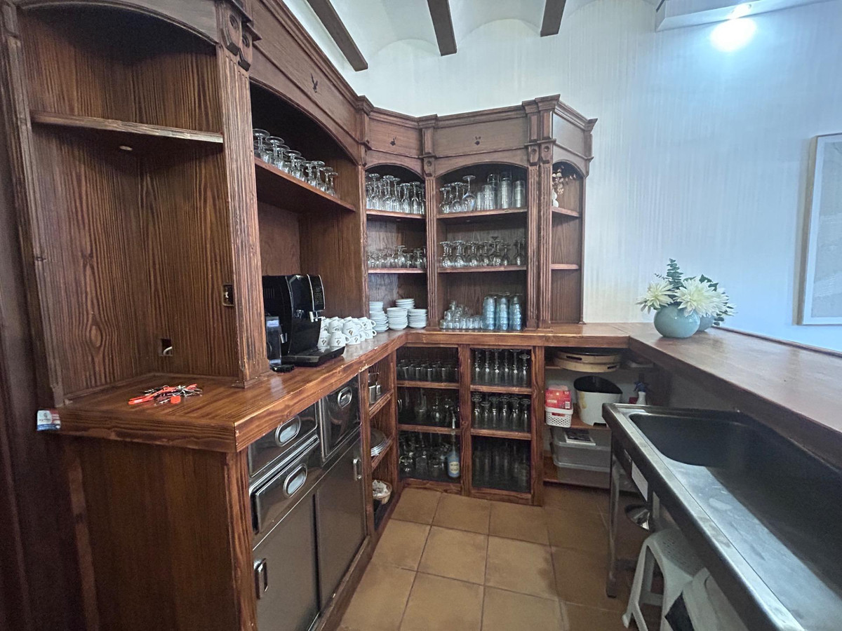 Se vende Hotel de 12 dormitorios en Costa Blanca, Alicante, España