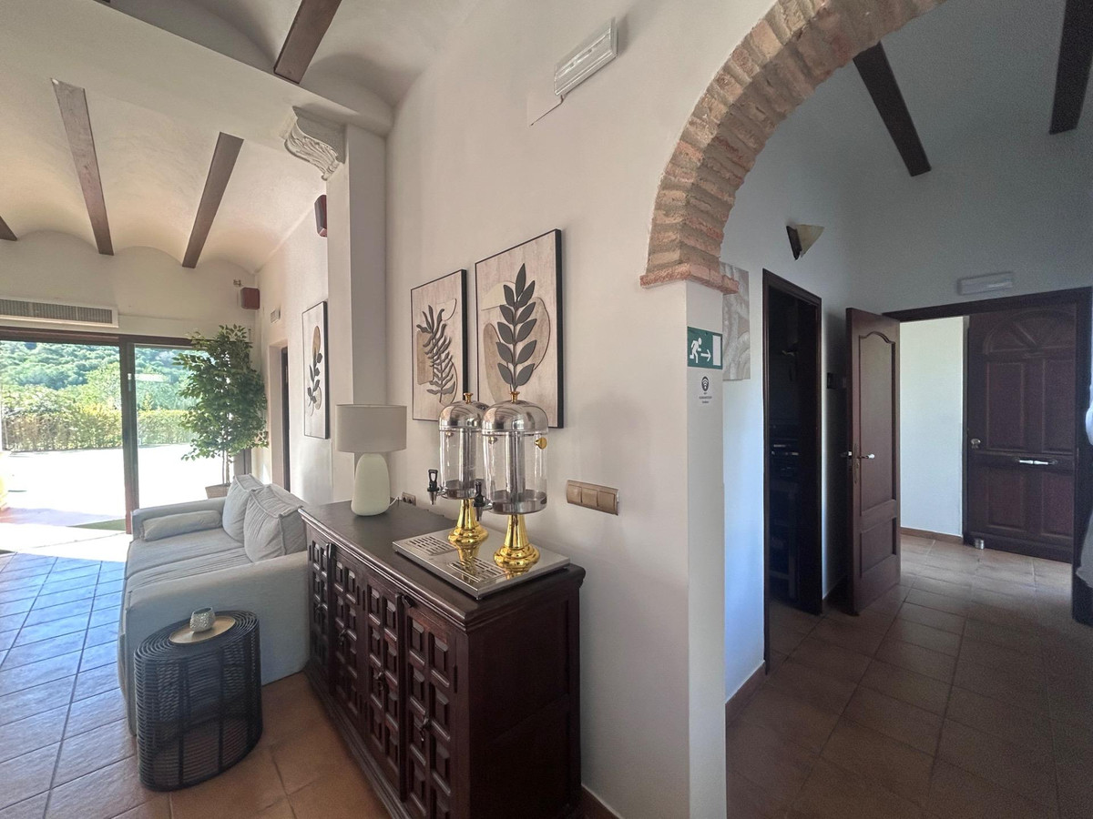 Se vende Hotel de 12 dormitorios en Costa Blanca, Alicante, España