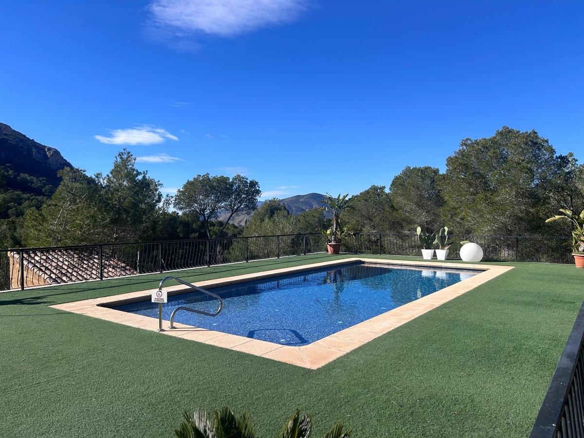 Se vende Hotel de 12 dormitorios en Costa Blanca, Alicante, España