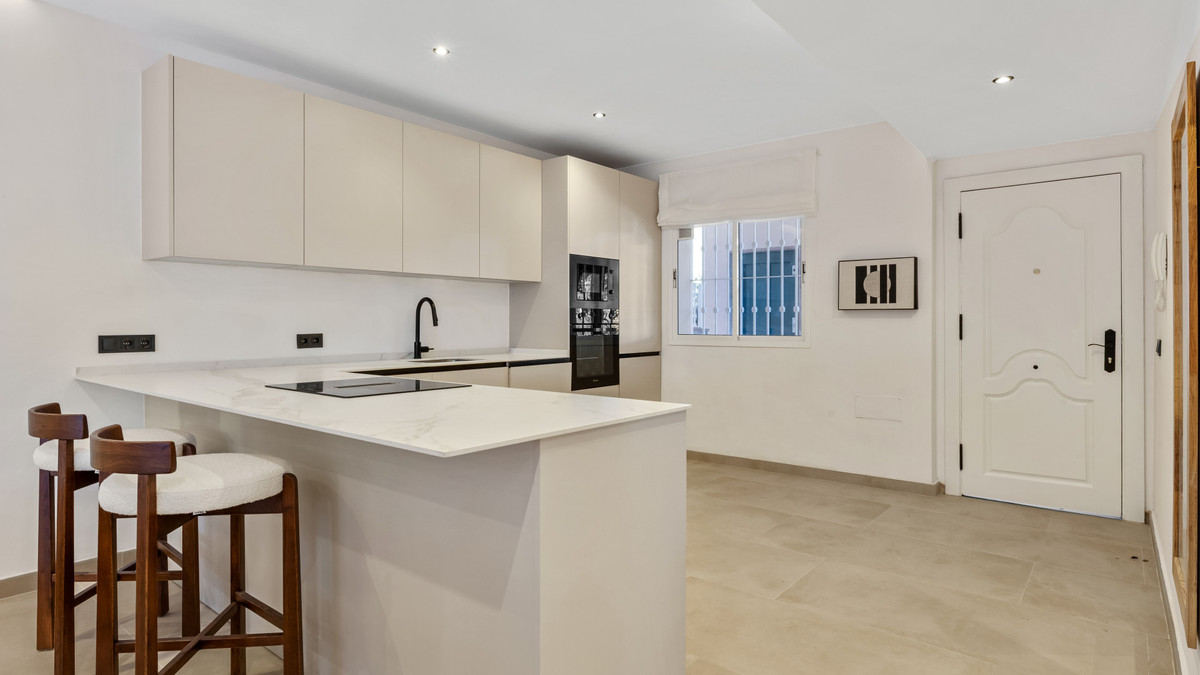 3 Bed Apartment for sale in Nueva Andalucía Costa Del Sol, Málaga, Spain