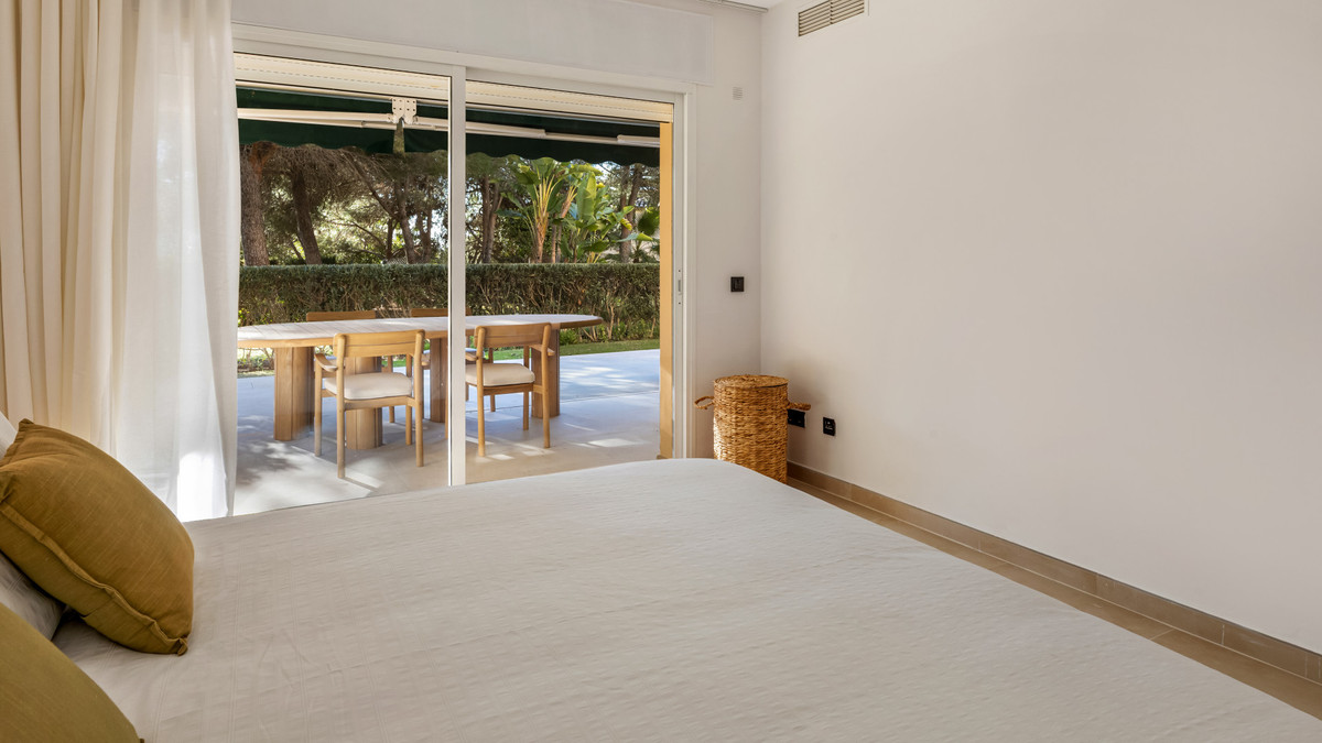 3 Bed Apartment for sale in Nueva Andalucía Costa Del Sol, Málaga, Spain