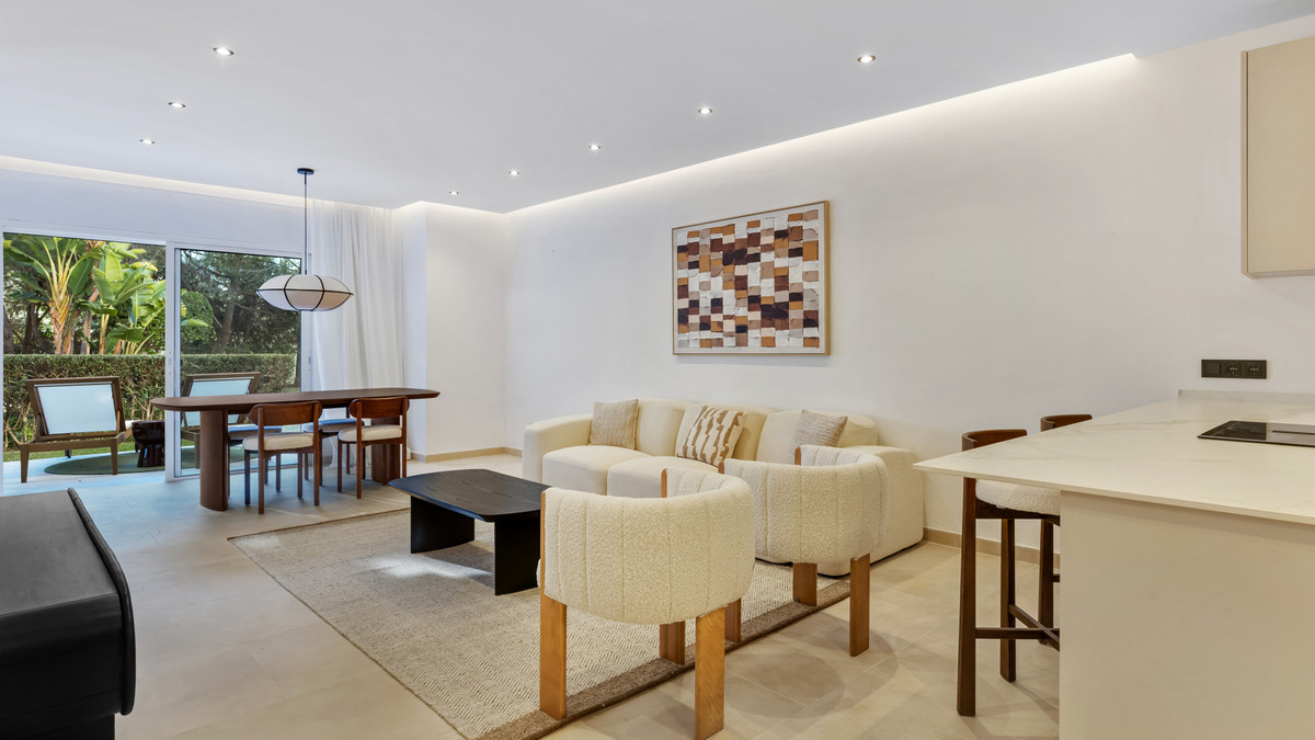 3 Bed Apartment for sale in Nueva Andalucía Costa Del Sol, Málaga, Spain