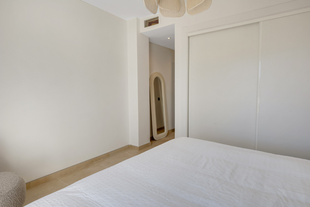 2 Bed Apartment for sale in La Quinta Costa Del Sol, Málaga, Spain