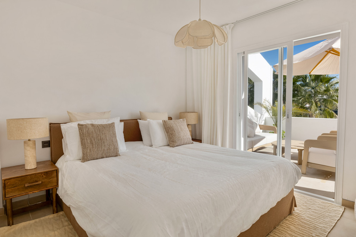 2 Bed Apartment for sale in La Quinta Costa Del Sol, Málaga, Spain