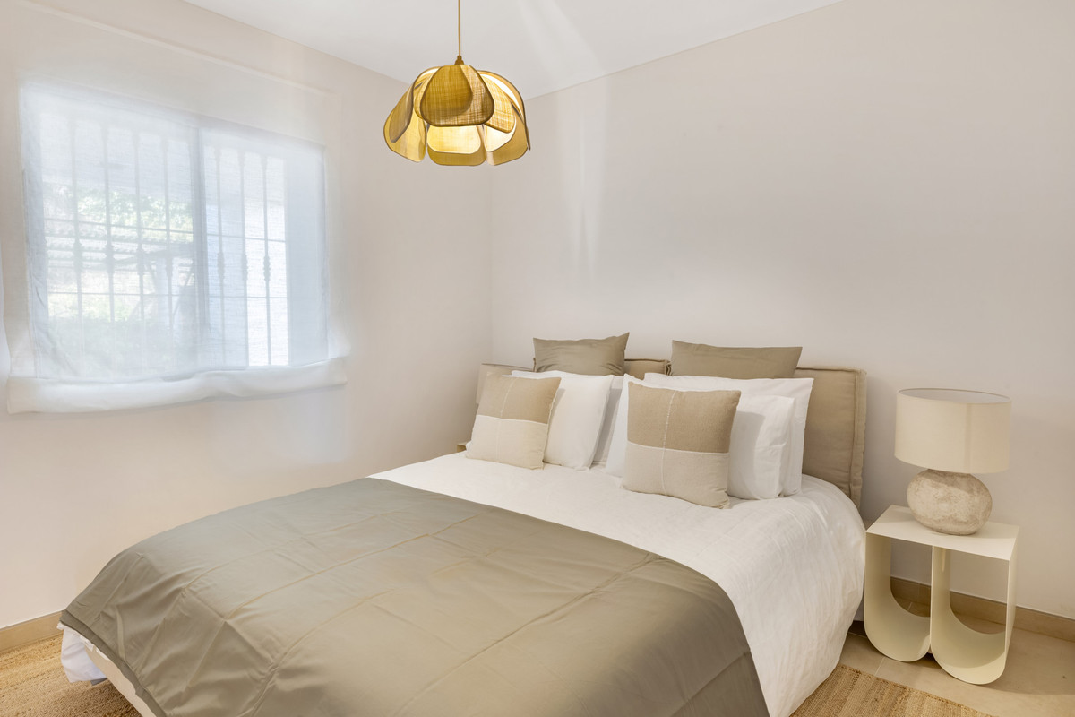 2 Bed Apartment for sale in La Quinta Costa Del Sol, Málaga, Spain