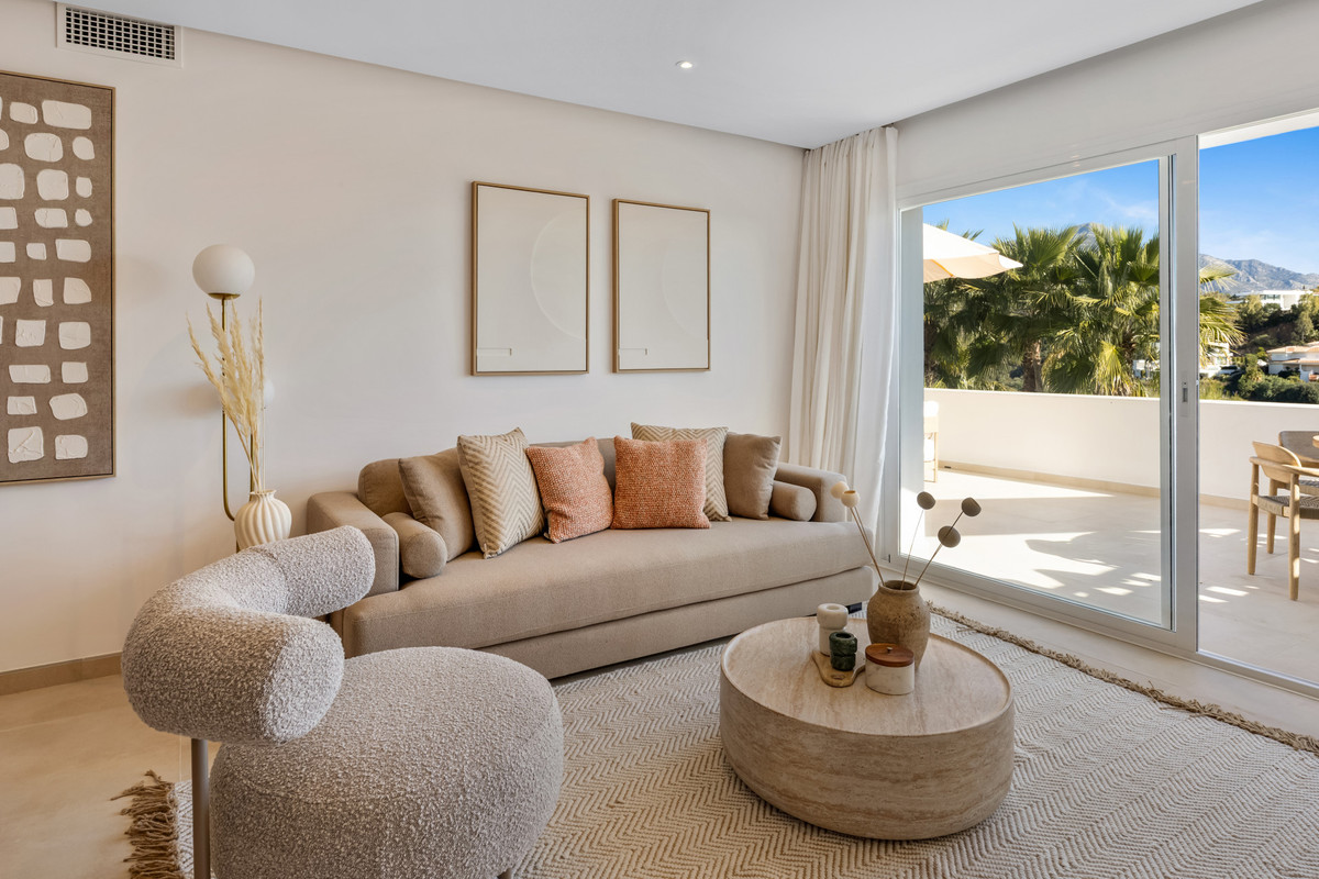 2 Bed Apartment for sale in La Quinta Costa Del Sol, Málaga, Spain