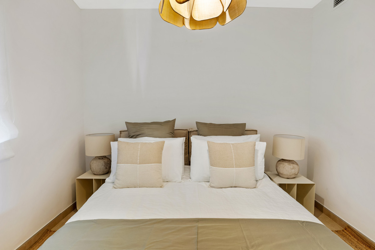 2 Bed Apartment for sale in La Quinta Costa Del Sol, Málaga, Spain