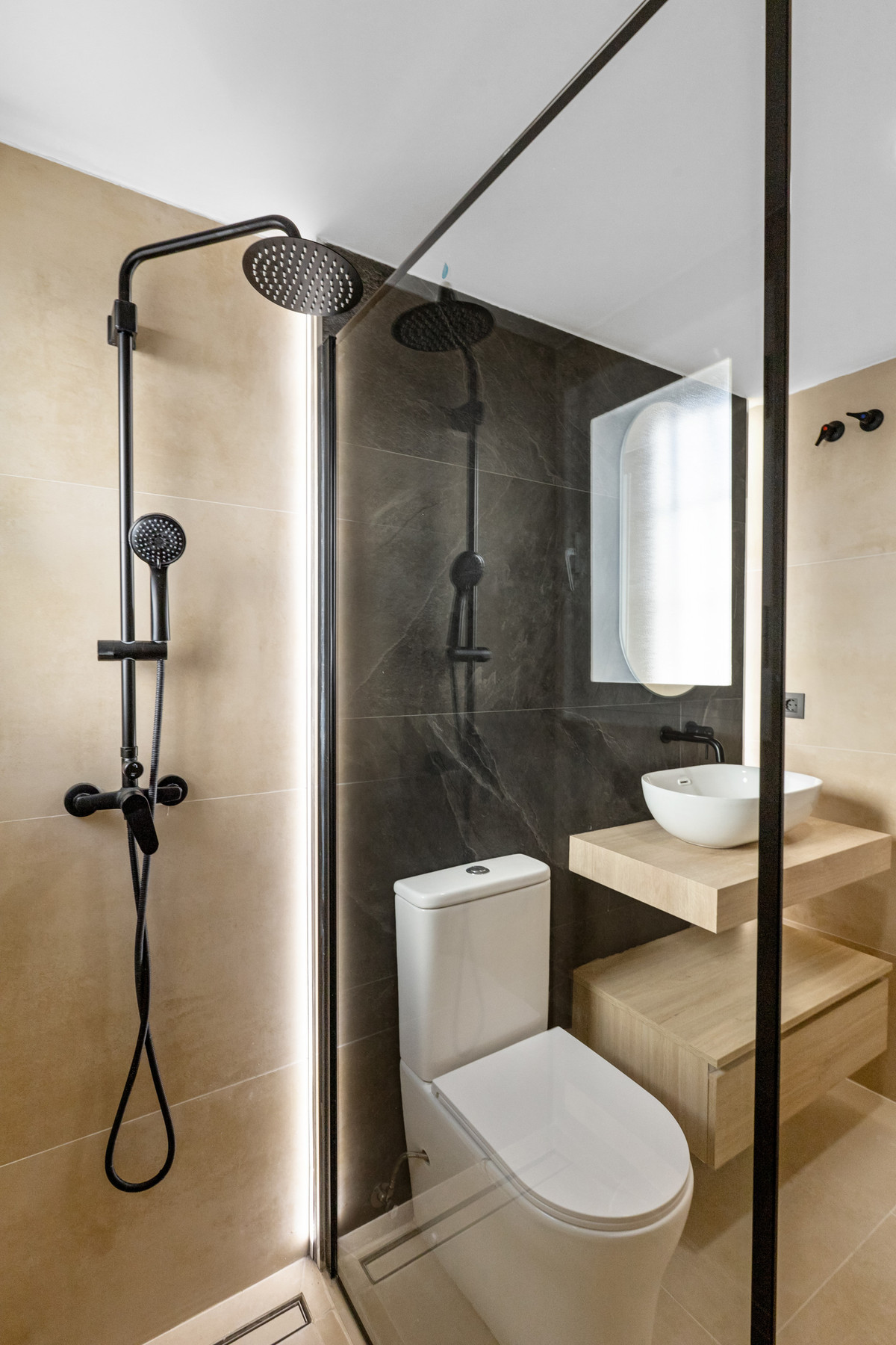 2 Bed Apartment for sale in La Quinta Costa Del Sol, Málaga, Spain