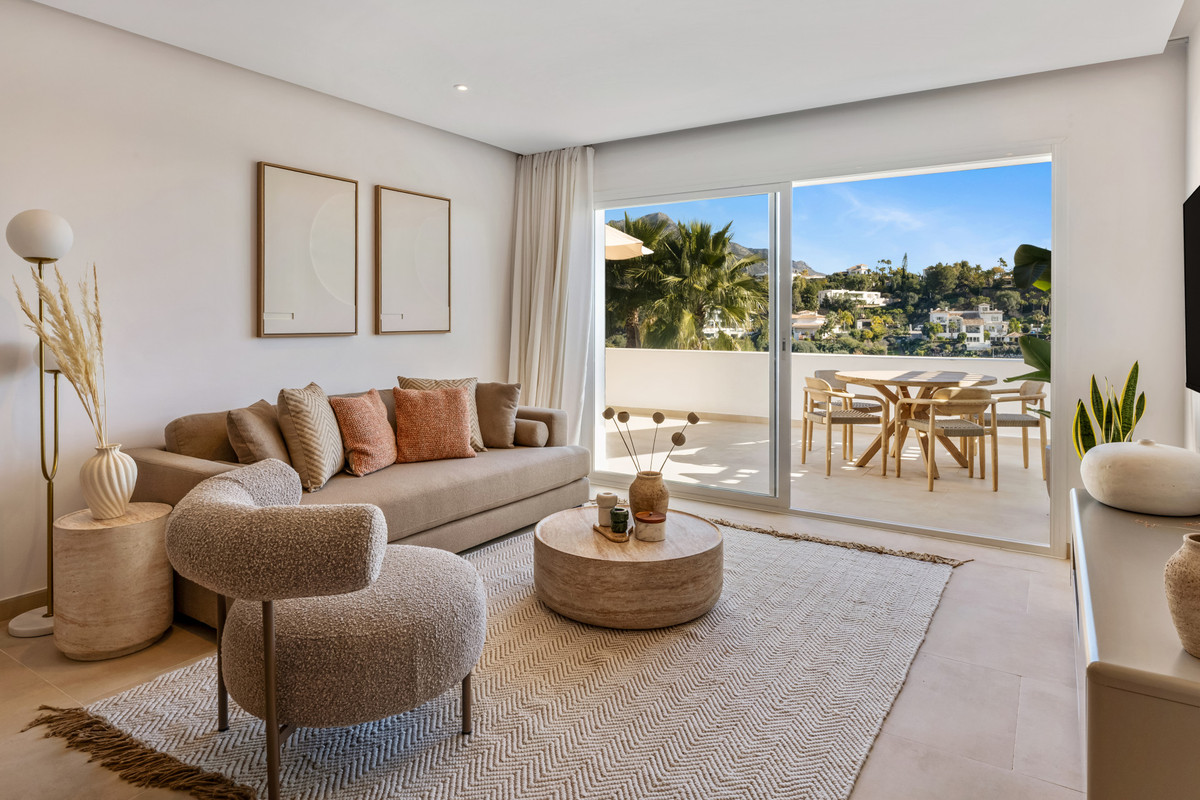 2 Bed Apartment for sale in La Quinta Costa Del Sol, Málaga, Spain