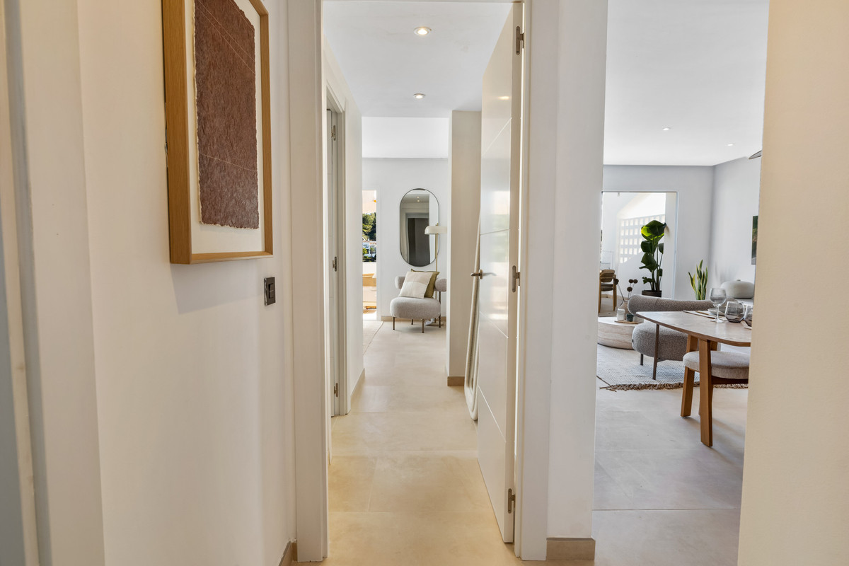 2 Bed Apartment for sale in La Quinta Costa Del Sol, Málaga, Spain